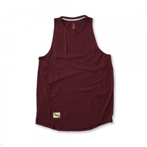 Tracksmith Harrier Berry USA | XGA-136872